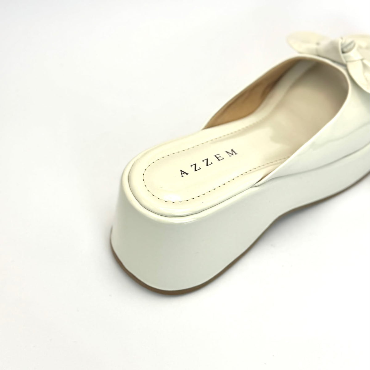 Azzem Estúdio — Off White — Tamanco Azzem Detalhe Lacinho 643.5923