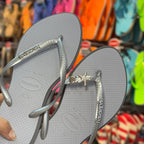Havaianas Slim Point + Pin Estrela do Mar e Tartaruga