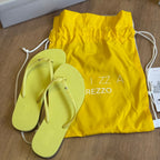 Kit Chinelo de Dedo Arezzo e Mochila Esportiva Z190260072