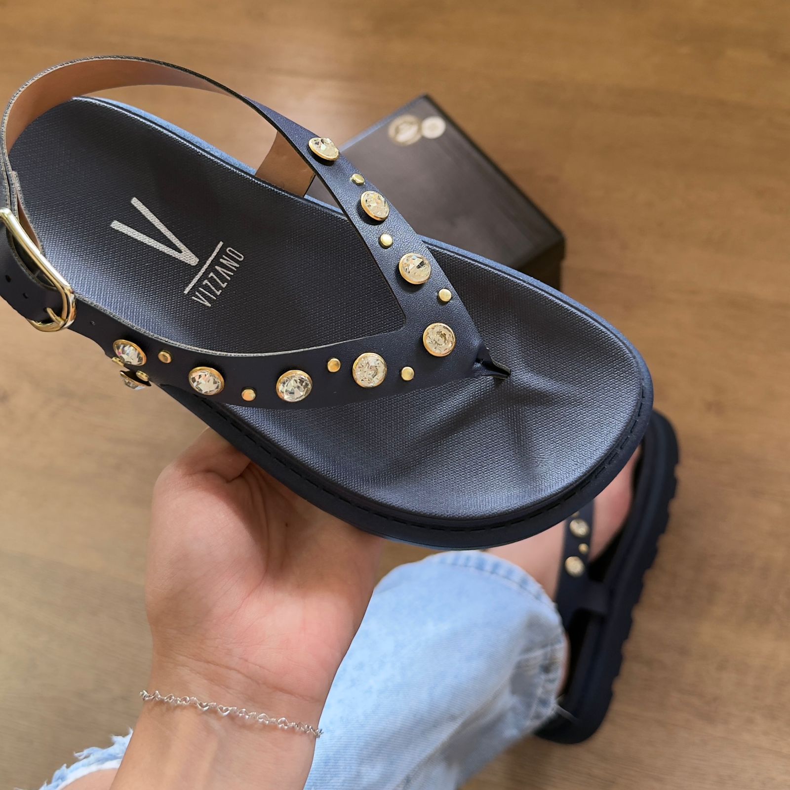 Sandália Vizzano Flatform Adornos Dourados 6510.125