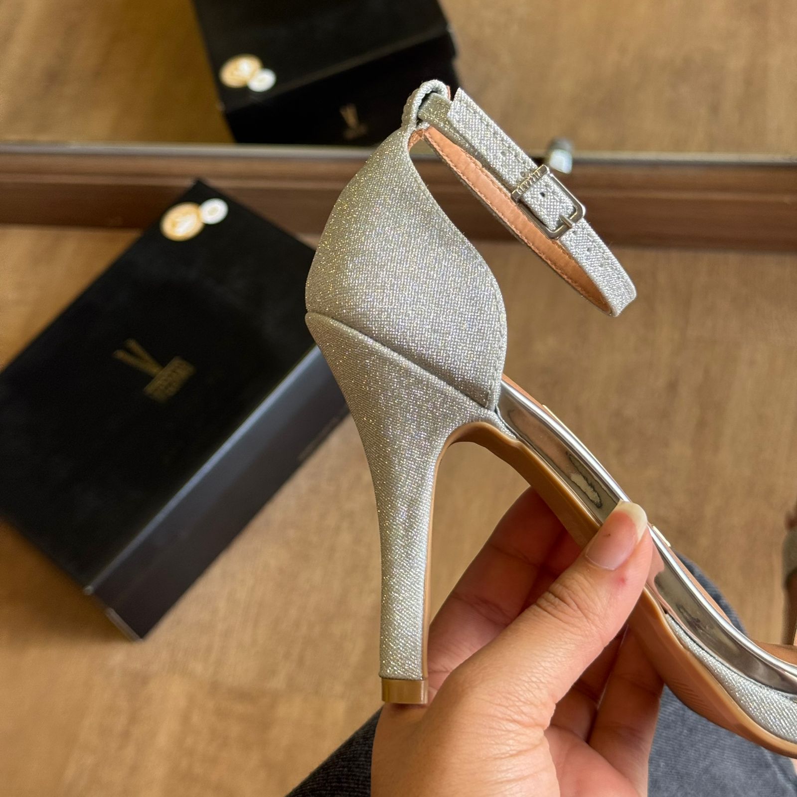 Sandália Vizzano Glitter Dourado 6210.655