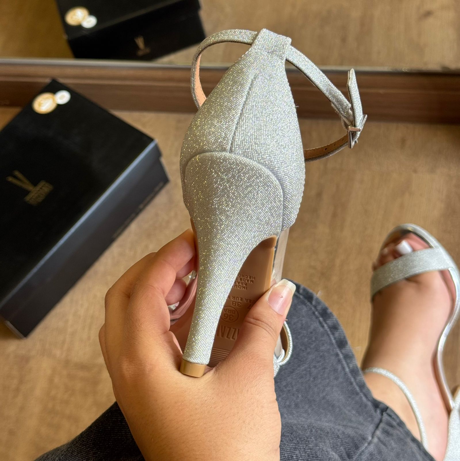 Sandália Vizzano Glitter Dourado 6210.655