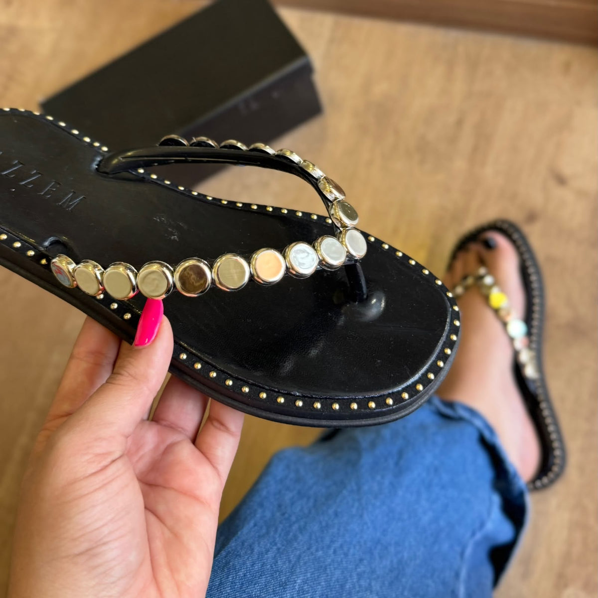 Chinelo Azzem Pedrarias SV110