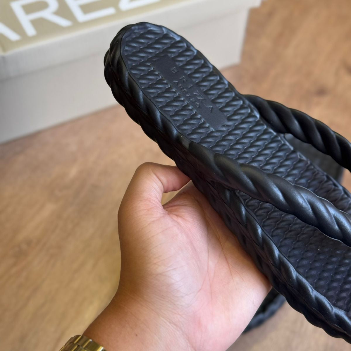 Chinelo Arezzo de Dedo Marrocos Brizza Z190040008