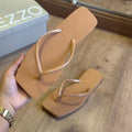 Chinelo Arezzo de Dedo Tiras Finas 191680001
