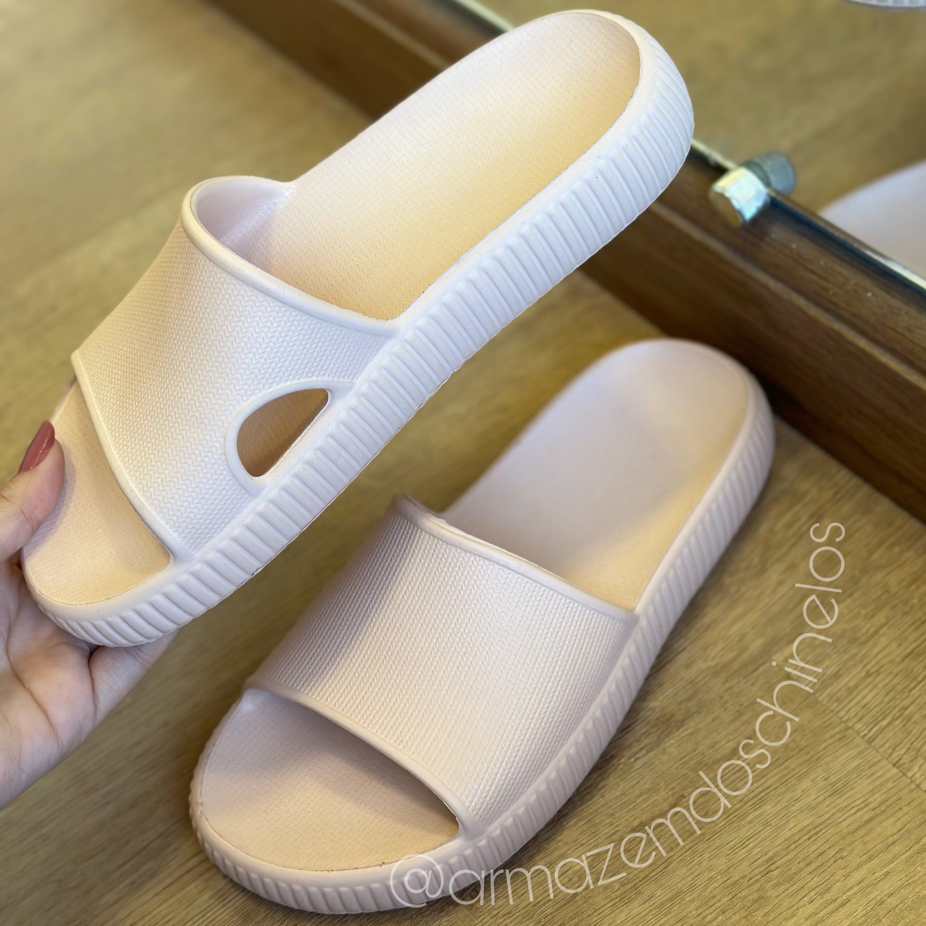 Chinelo Nuvem