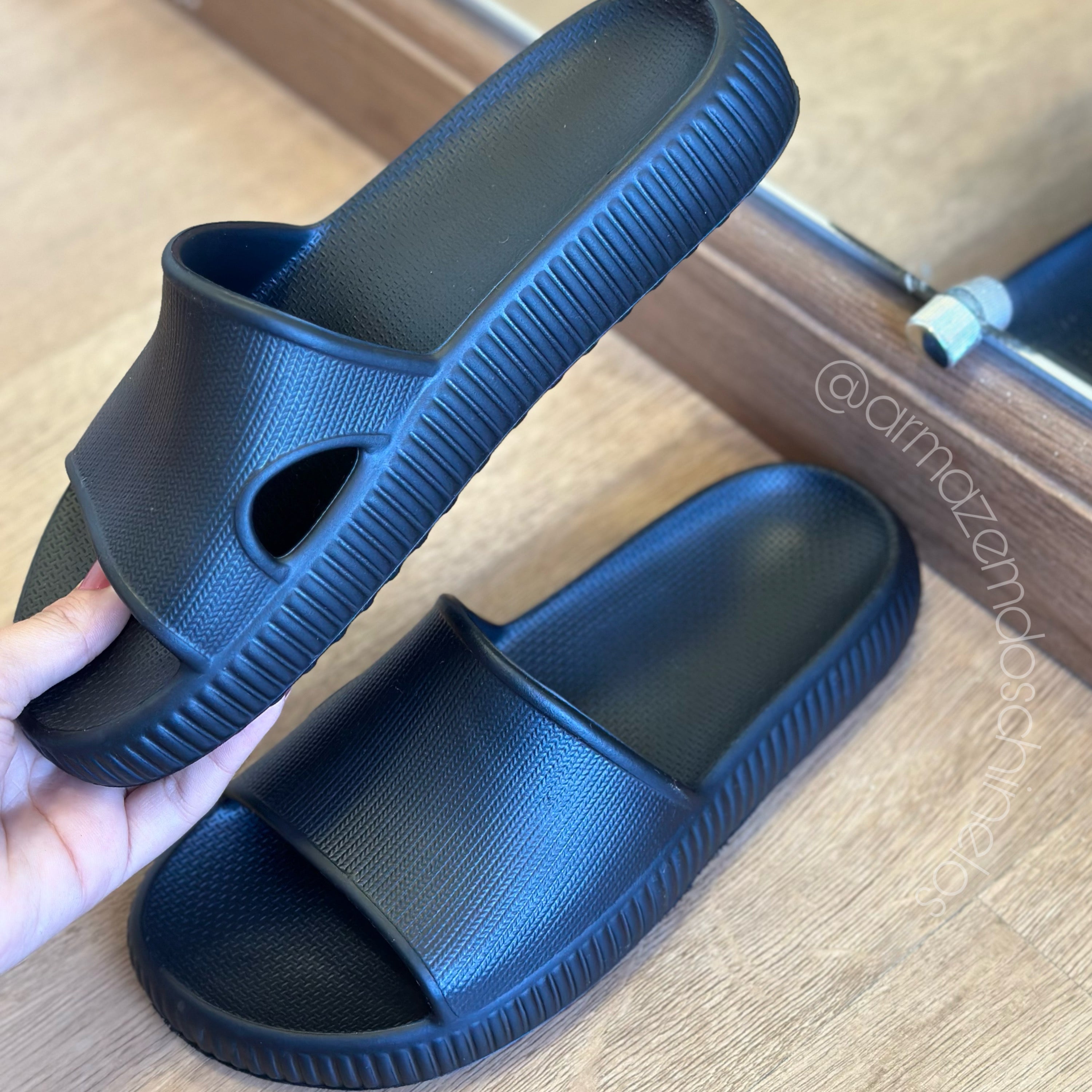 Chinelo Nuvem